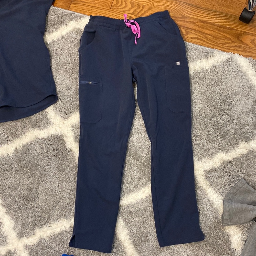 FIGS midnight sky straight leg scrub pants size SMALL PETITE